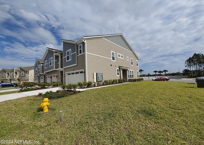 11253 Minnetta Court - Photo 1