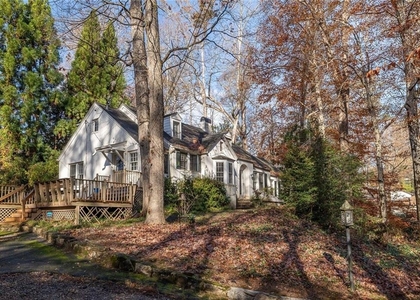 444 Burlington Road Ne - Photo 1