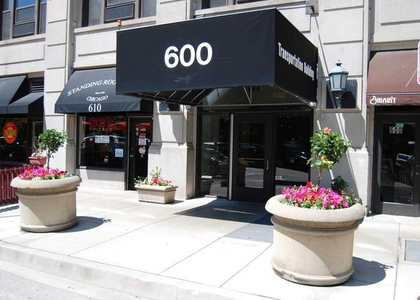 600 S Dearborn Street - Photo 1