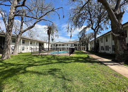 500 Willow Drive - Photo 1
