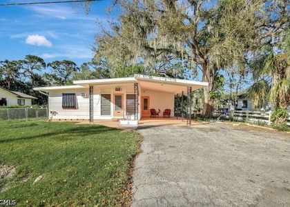 1802 Marilyn Drive - Photo 1