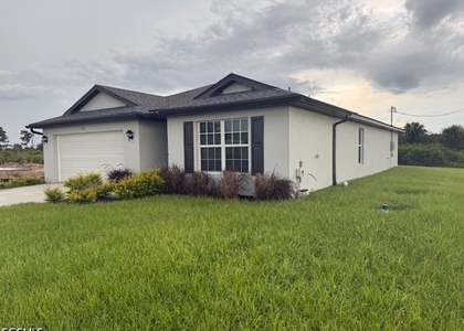 3113 74th Street W - Photo 1