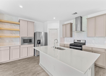 2905 Highgate Hill Lane - Photo 1