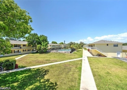 3325 Airport Road N - Photo 1