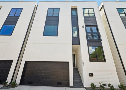 1325 W 22nd Street - Photo 1