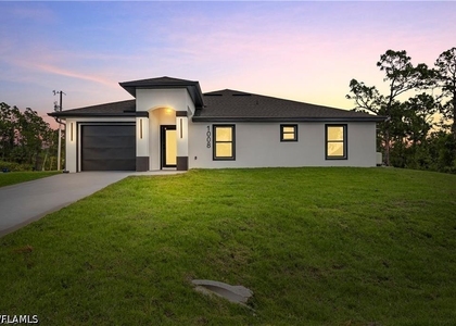 1010 Jaguar Boulevard - Photo 1