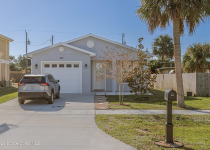 209 E Avenue B - Photo 1