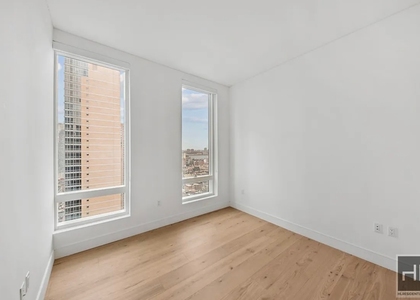 West 43rd Street - Photo 1