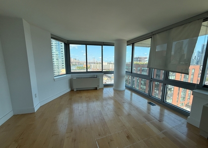 Center Boulevard - Photo 1