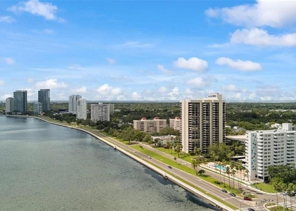 4141 Bayshore Boulevard - Photo 1