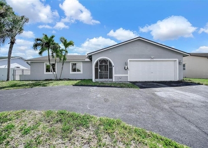26543 Sw 122nd Place - Photo 1
