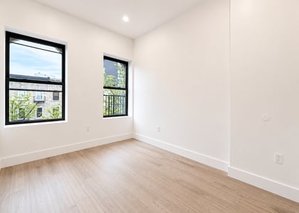 2324 Bedford Ave - Photo 1