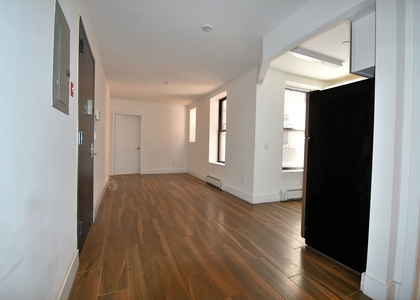 1019 Southern Boulevard - Photo 1