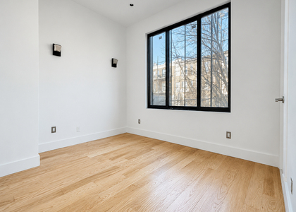277 Menahan Street - Photo 1