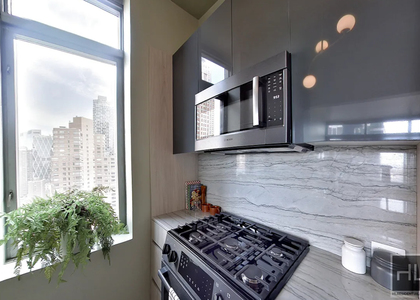 West 47th Street - Photo 1
