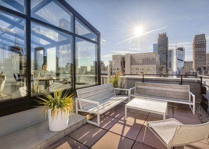 West 34th Street - Photo 1