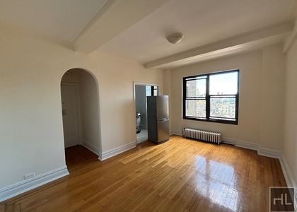Second Avenue - Photo 1