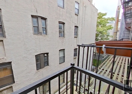 Avenue B - Photo 1