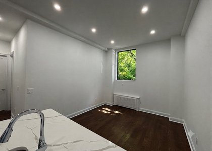 West 68 Street - Photo 1