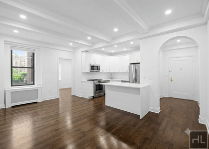 West 68 Street - Photo 1