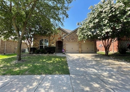 2318 Patriot Drive - Photo 1