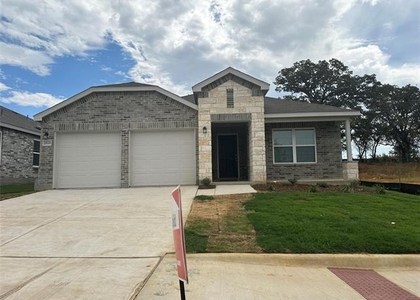 2533 Creekbend Lane - Photo 1