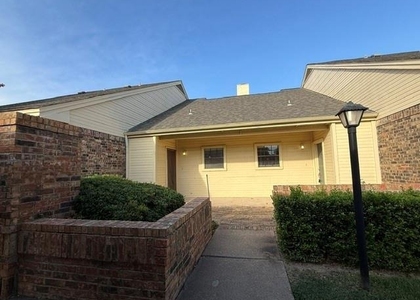 2000 Huntington Drive - Photo 1
