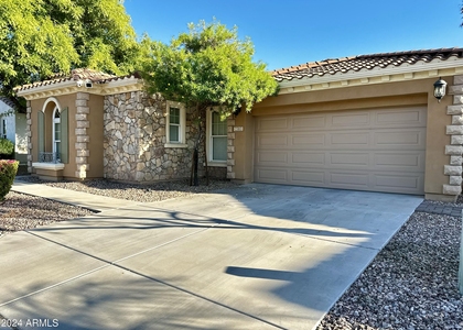 2303 E Dogwood Drive - Photo 1