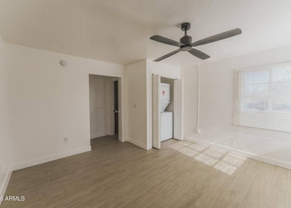 1322 W Roosevelt Street - Photo 1
