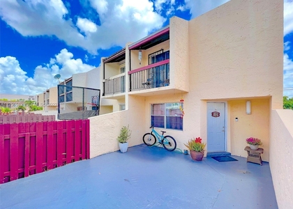 3672 Sw 59th Avenue - Photo 1