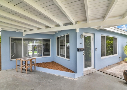 909 Se 16 Place - Photo 1
