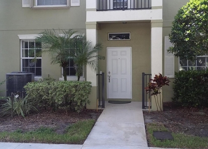 2410 Se Union Park Drive - Photo 1