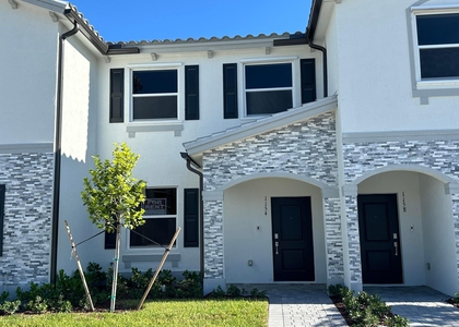 1154 Se 2 Street - Photo 1