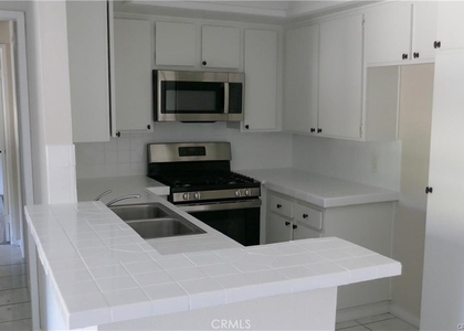 700 W 3rd St #b206 - Photo 1
