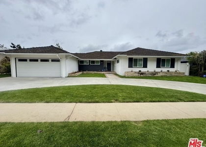 1410 Jonesboro Drive - Photo 1