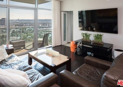 13700 Marina Pointe Drive - Photo 1