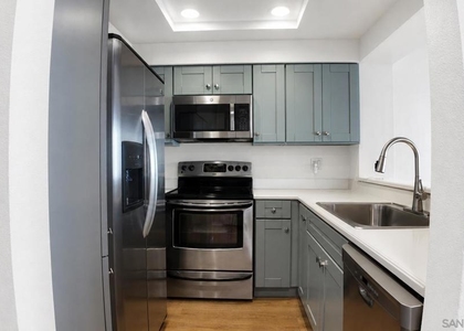655 Columbia St - Photo 1