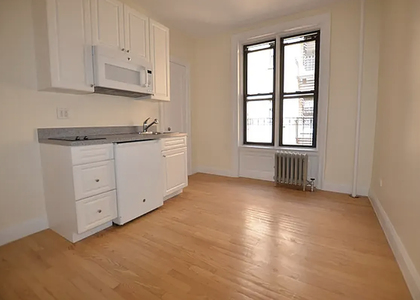 West 45th Street - Photo 1