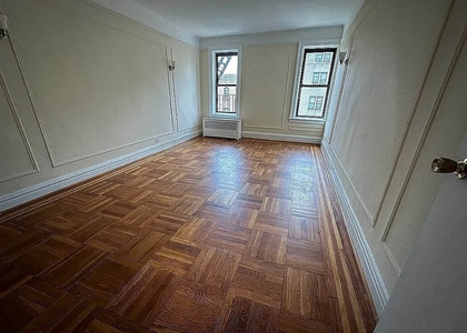 Walton Ave - Photo 1