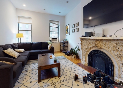 Second Avenue - Photo 1