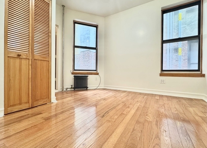 3135 Broadway - Photo 1