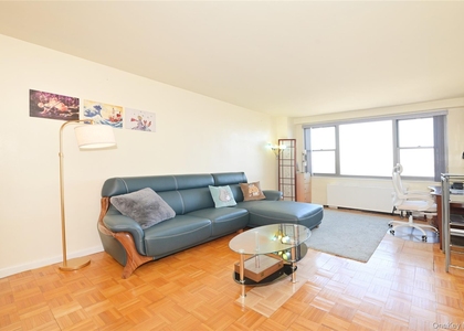 61-20 Grand Central Parkway - Photo 1
