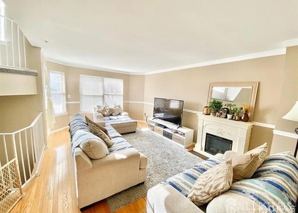 790 Harbortown Boulevard - Photo 1
