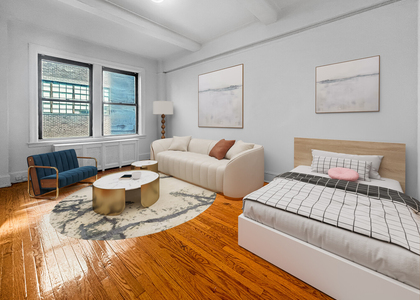 155 E 52nd Street - Photo 1