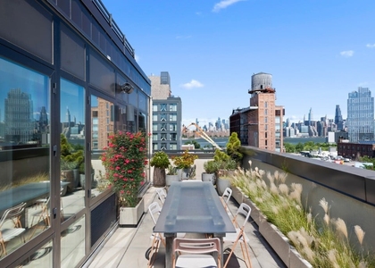 70 Berry Street - Photo 1