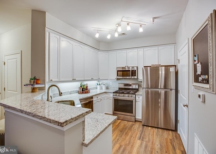 500 Belmont Bay Drive - Photo 1