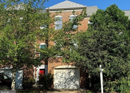 12097 Edgemere Circle - Photo 1