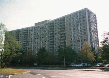 301 N Beauregard Street - Photo 1