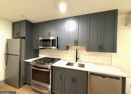 327 S 16th Street - Photo 1