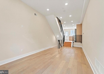 2440 E Harold Street - Photo 1